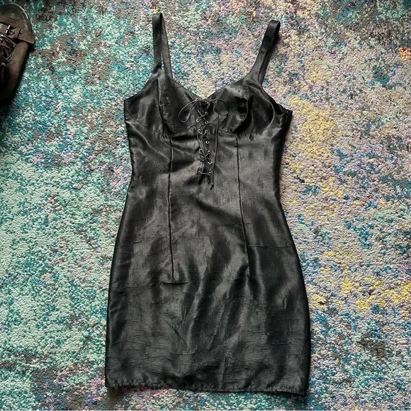 🦇Vintage Y2K Halloween Gothic Paris Laceup Dress🦇 - Picture 9 of 16